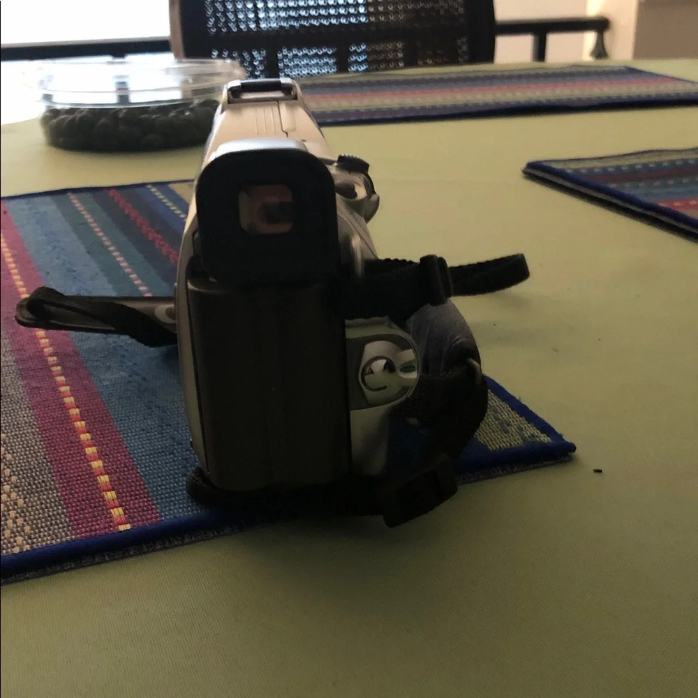 Canon Gray Digital Camcorder video camera NTSE ZR70 MC vintage